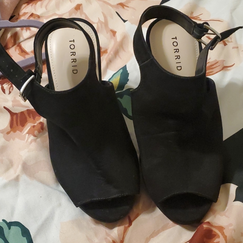 Torrid peep toe clogs